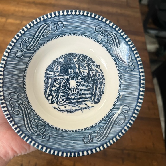 Set of 4 Currier & Ives Royal China Blue & White Bowls - Picture 2 of 8